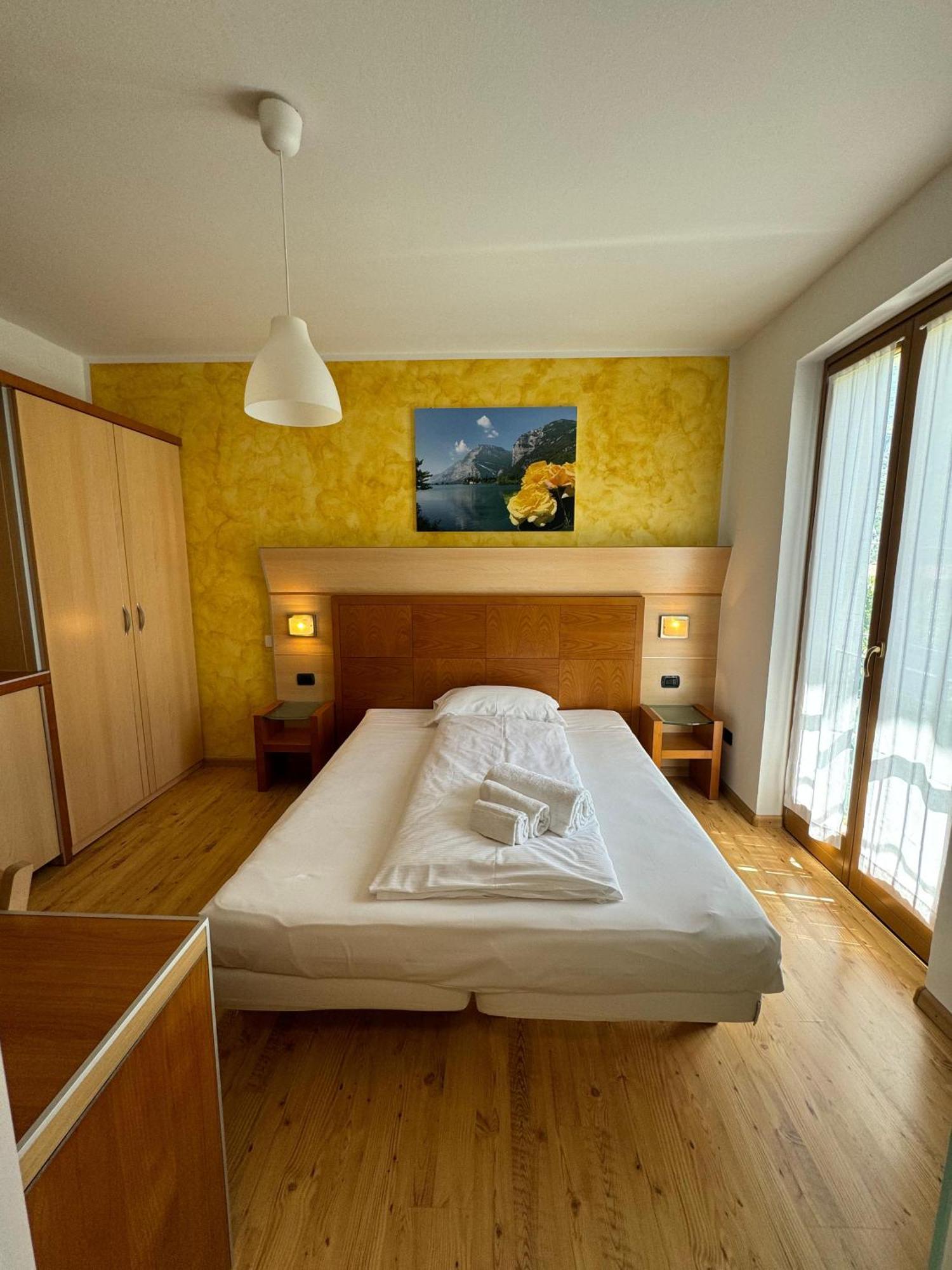 Hotel Garni Delle Rose Ceniga Eksteriør billede