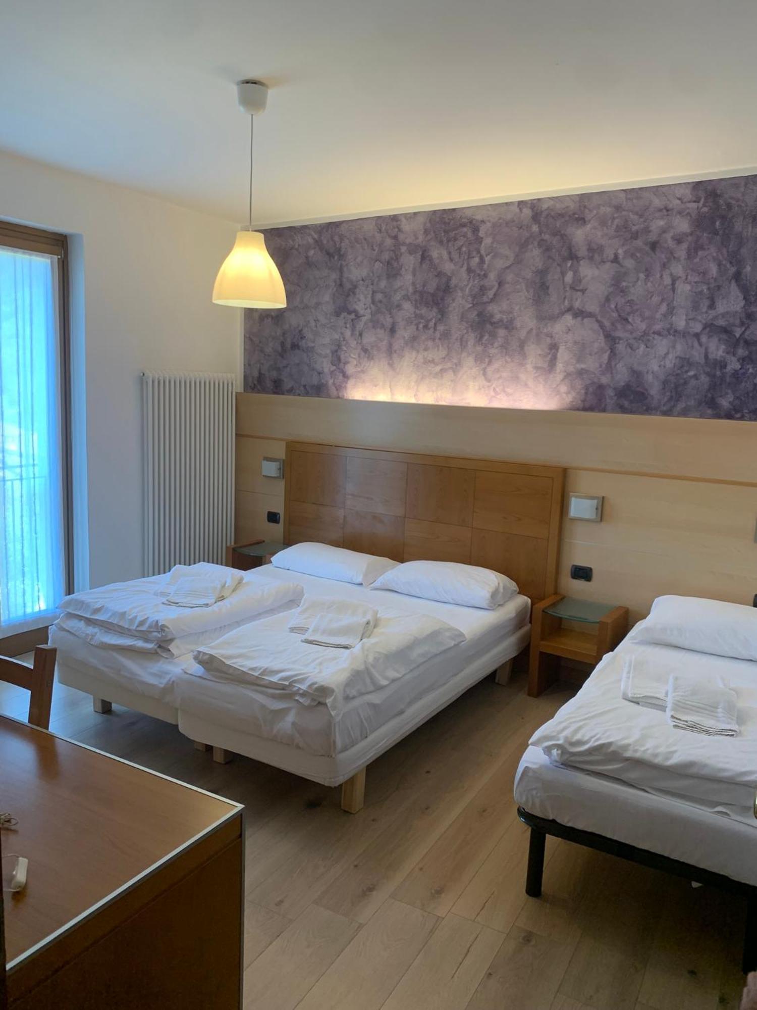 Hotel Garni Delle Rose Ceniga Eksteriør billede